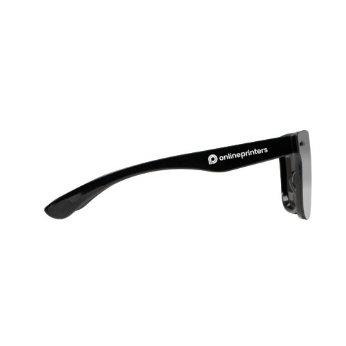 Lunettes de soleil noires en plastique.