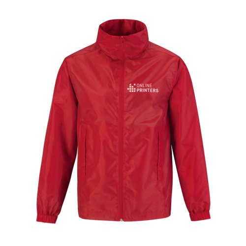 Coupe-vent rouge en polyester avec fermeture clair intgrale et poches latrales.