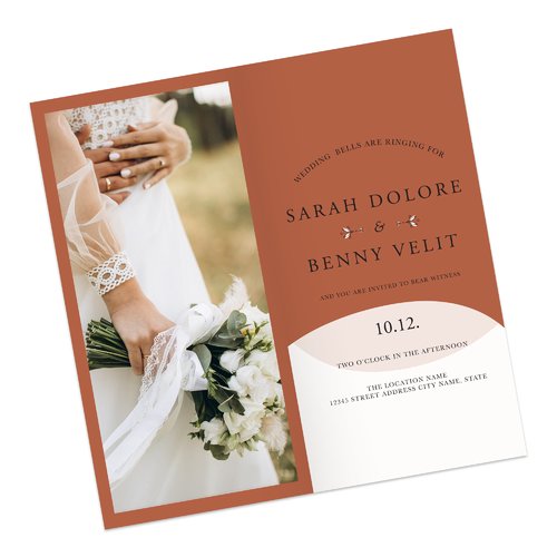 Carte de mariage en papier avec vernis UV partiel.